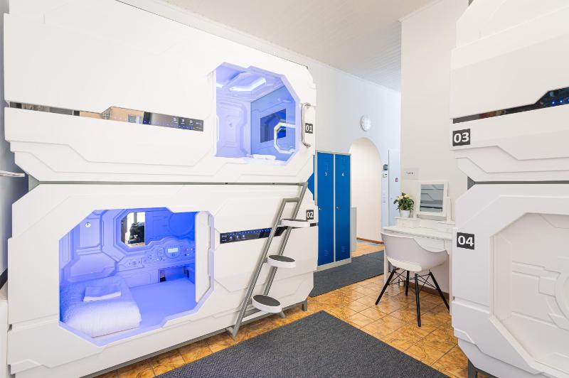 Single Room image 4
