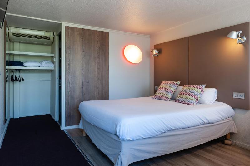 Double Room image 2