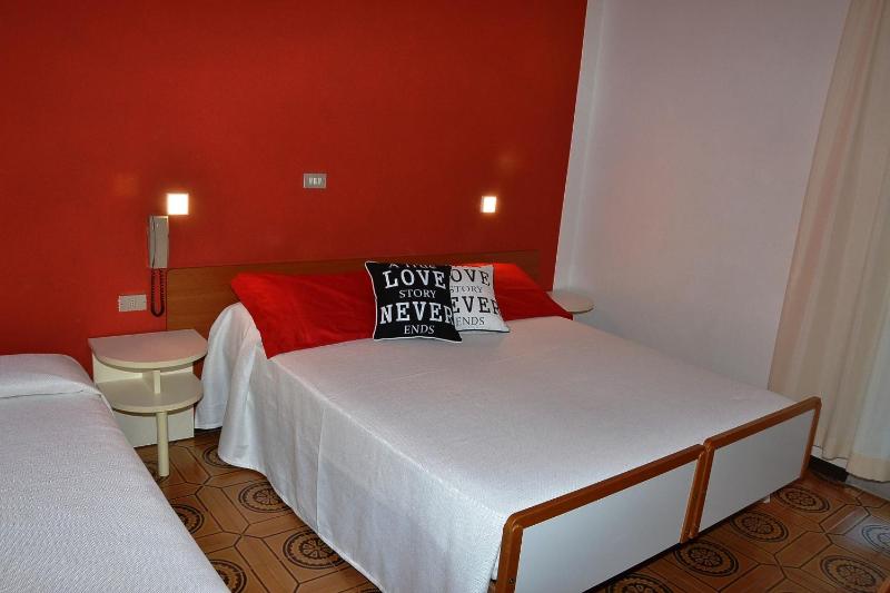 Triple Room image 4