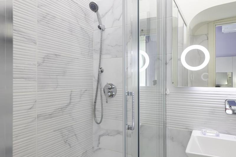  Executive Room with balcony image 4