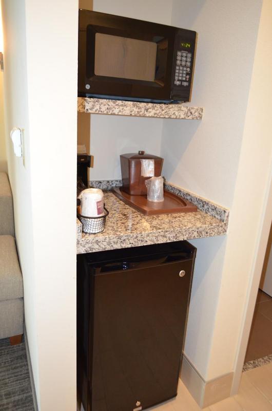King Suite - Non-Smoking image 2