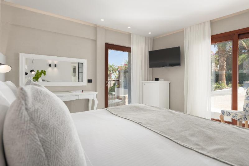 Bungalow with Sea View	 image 1