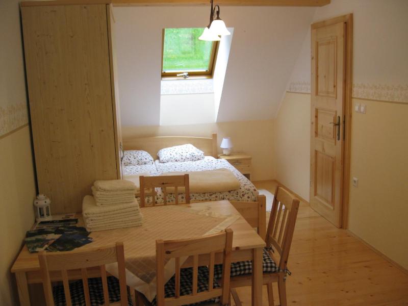 Family Room image 3