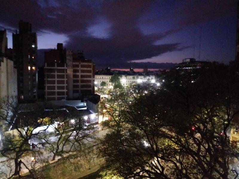 hermoso Dpto. sobre La cañada en el centro de Córdoba capital-Argentina - image 11