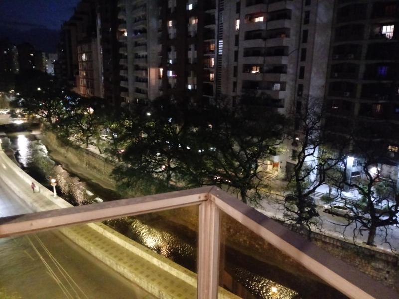 hermoso Dpto. sobre La cañada en el centro de Córdoba capital-Argentina - image 2