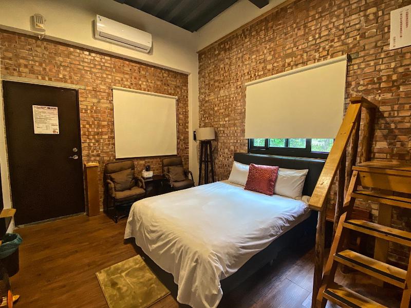 Red brick 642 B&B - image 7