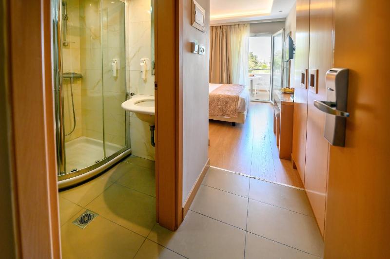 Maritina Hotel - image 4