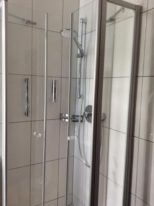 Small Double or Twin Room image 4