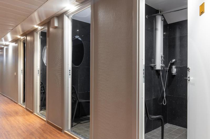 Double/Twin Room with Shared Bathroom image 4