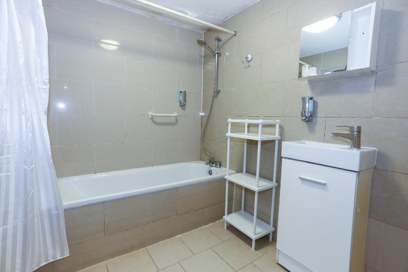 Superior Double Room Ensuite image 2