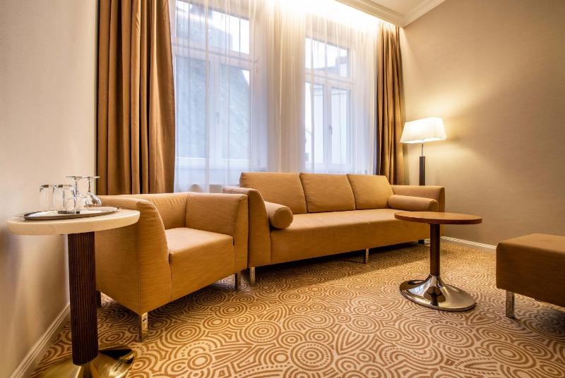 Junior Suite image 4