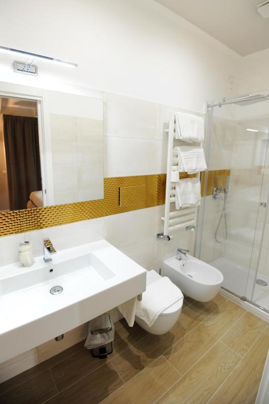 Double Room with Garden View image 2