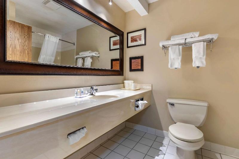 King Room - Non-Smoking image 2