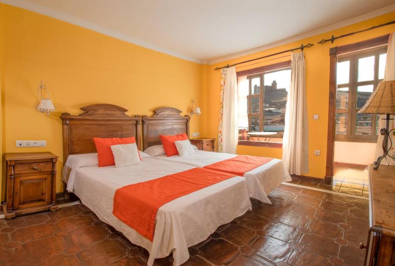 Double Room image 1