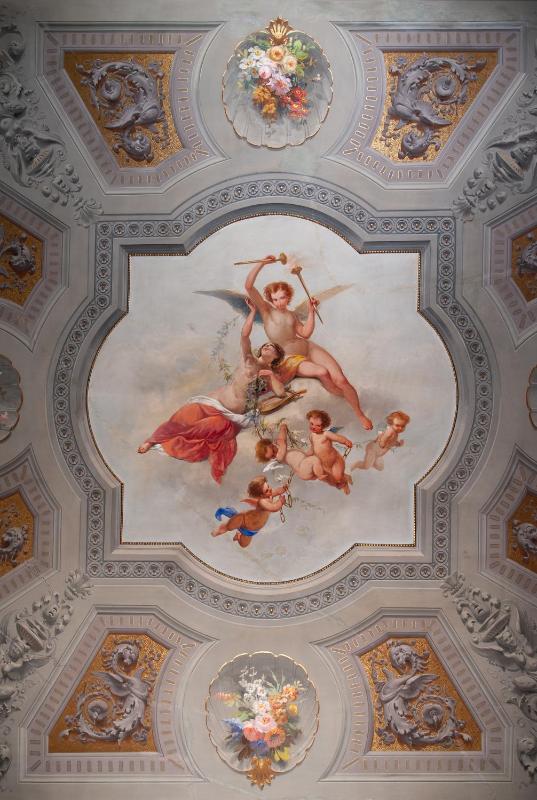 Standard Suite image 3