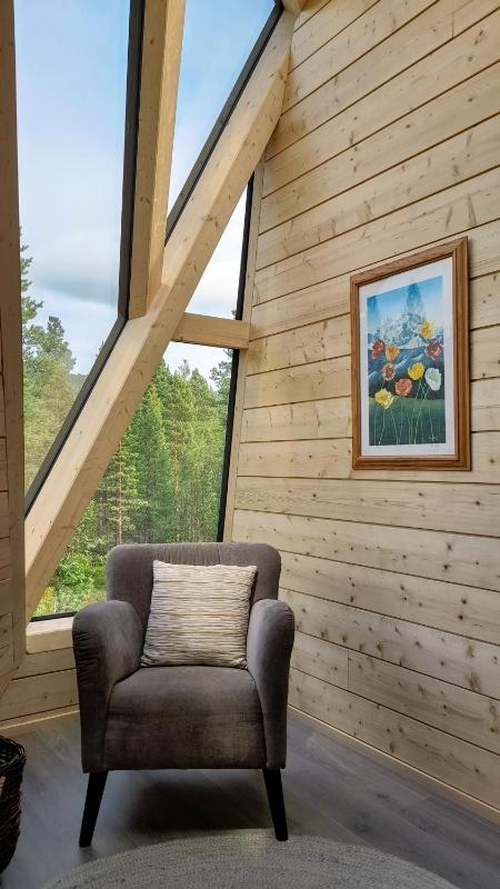 One-Bedroom Cottage image 4