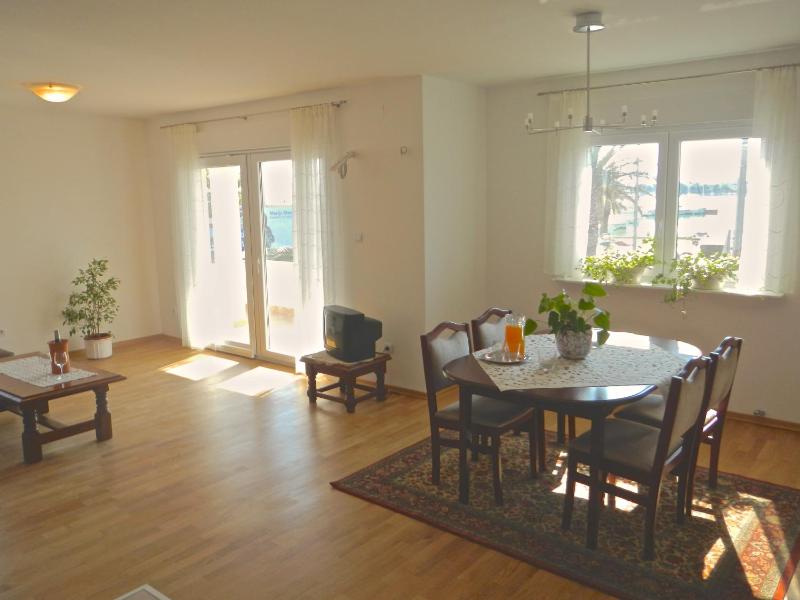 Stella Mare Apartments - image 30