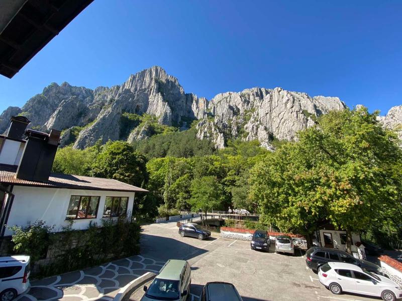 Double Room with Mountain View image 2