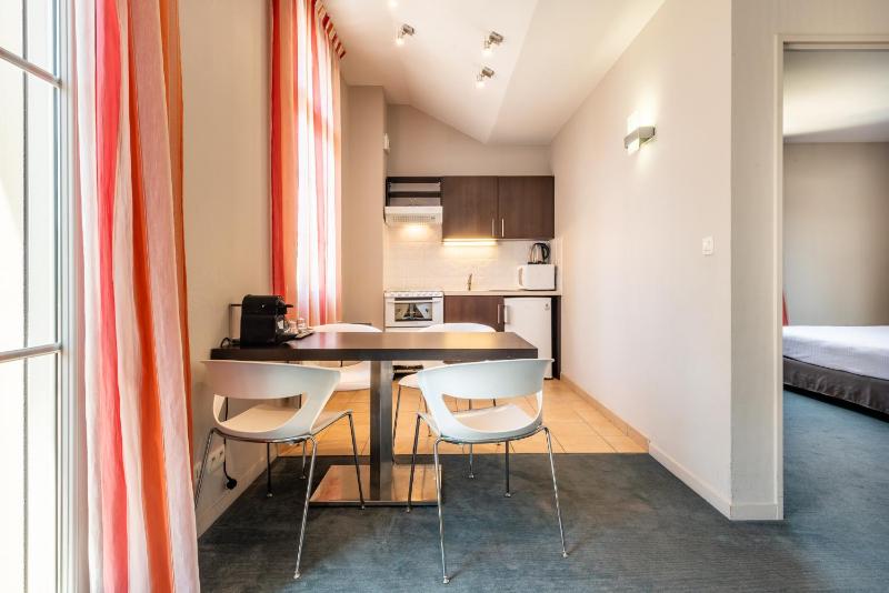 Apartment 4 adults image 3