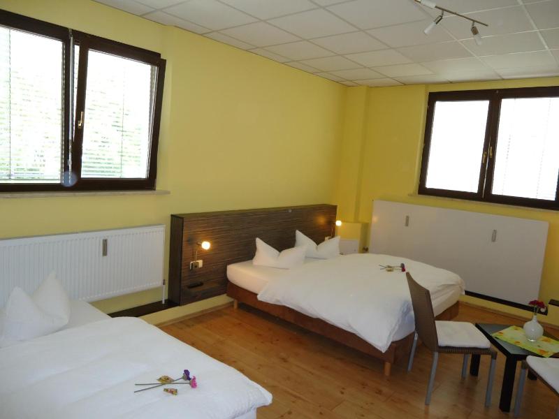 Family Room image 3