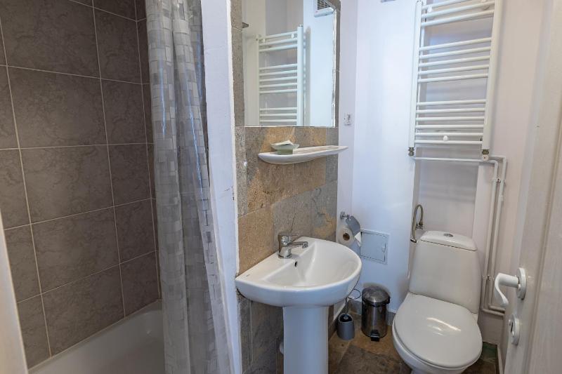 Standard Triple Room image 3