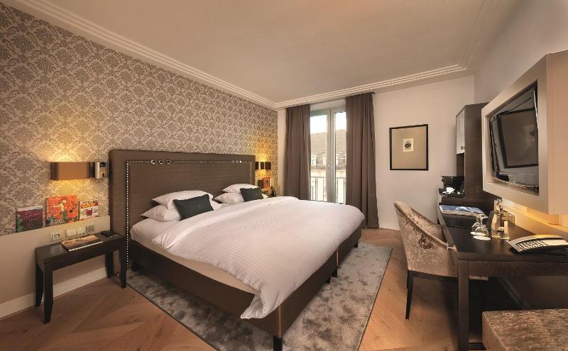 Classic King Room image 3