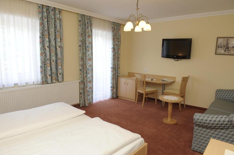 Quadruple Room image 1