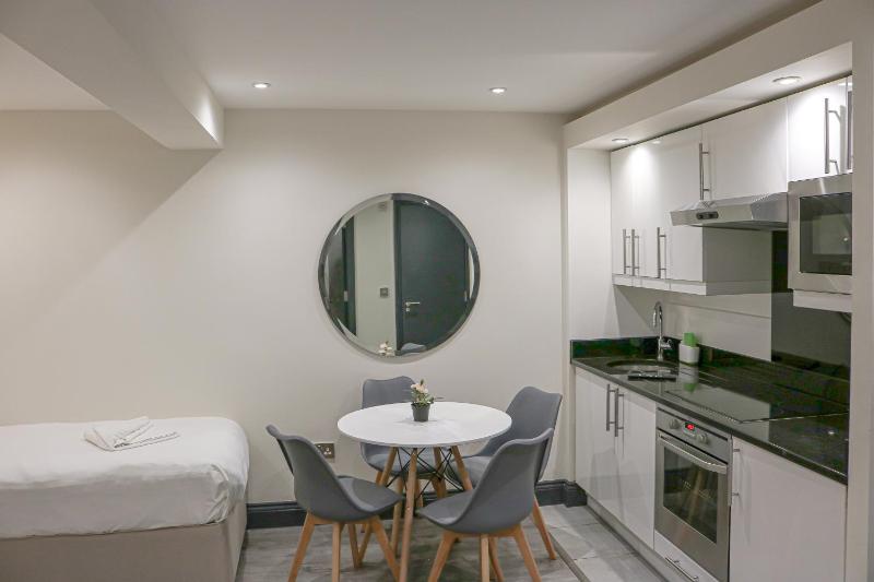 One-Bedroom Apartment (4 Adults) image 1