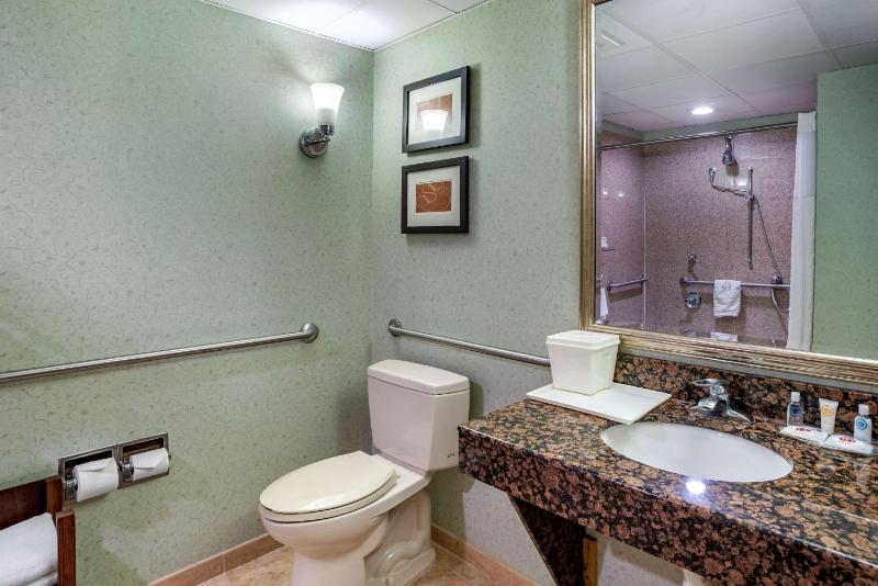 Queen Suite with Two Queen Beds - Accessible/Non-Smoking image 2