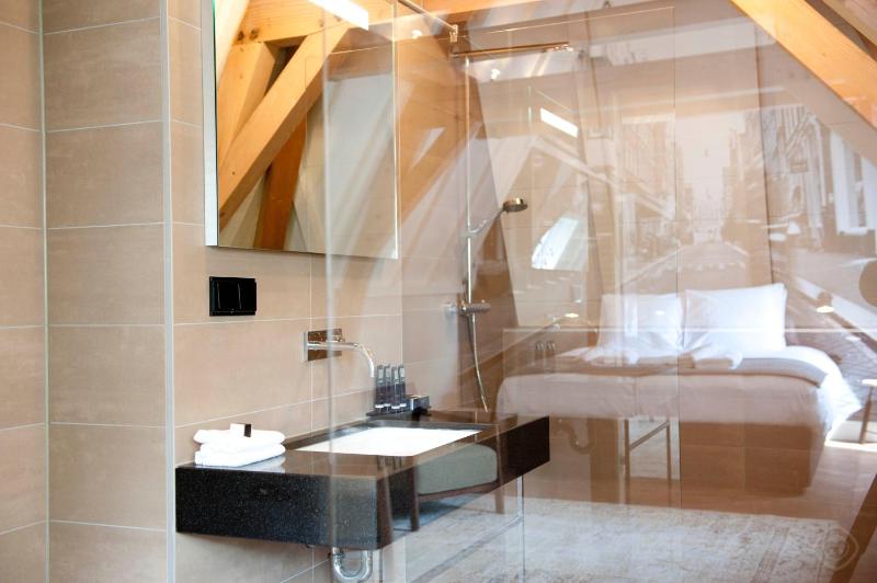 One-Bedroom Wolvenstraat Suite image 3