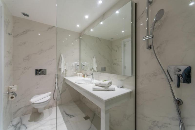 Double or Twin Room with Swimming Pool Access image 4