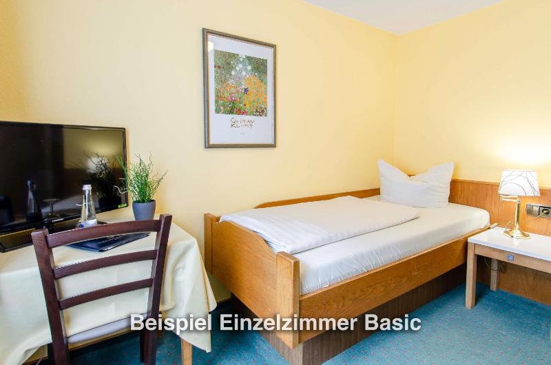Single Room image 3