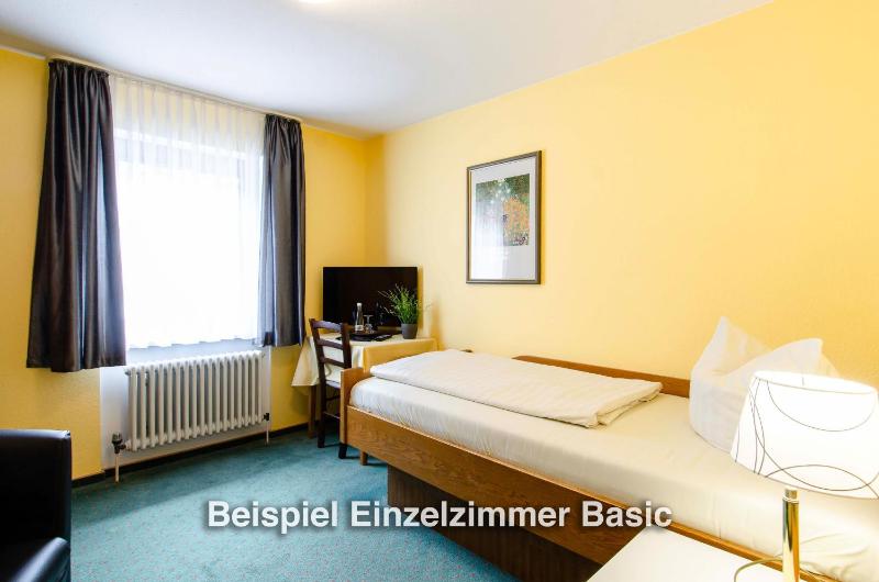 Single Room image 4