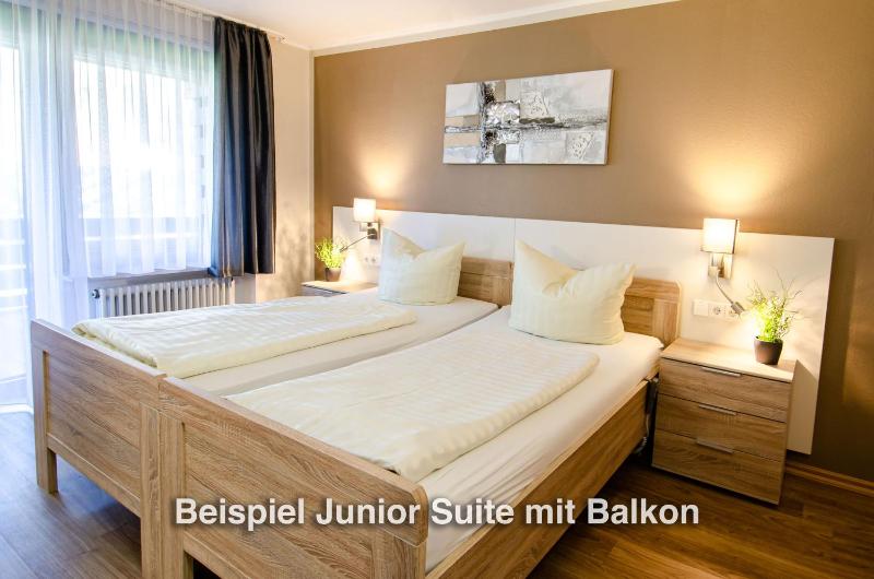 Junior Suite with Balcony image 1