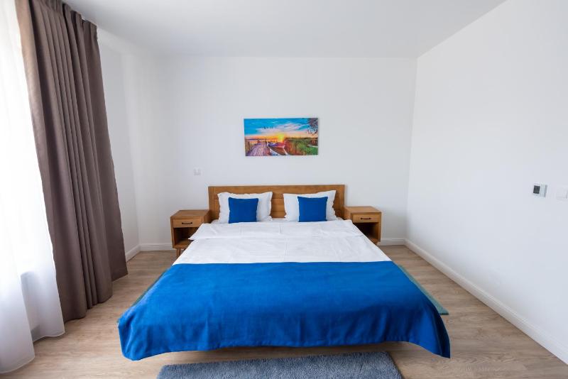 Superior King Room image 4