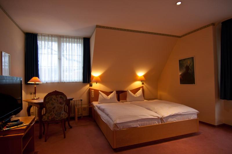 Double Room image 1