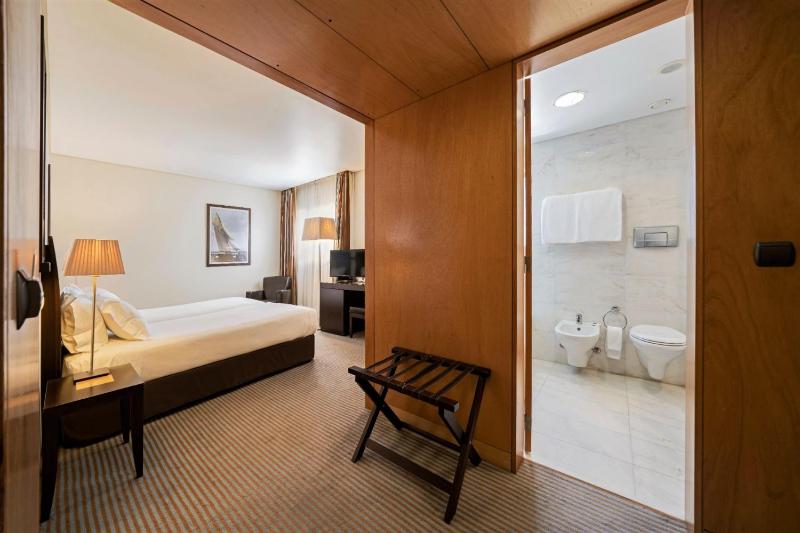 Double or Twin Room image 1