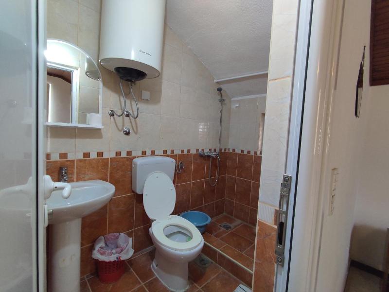 Studio Apartment image 3