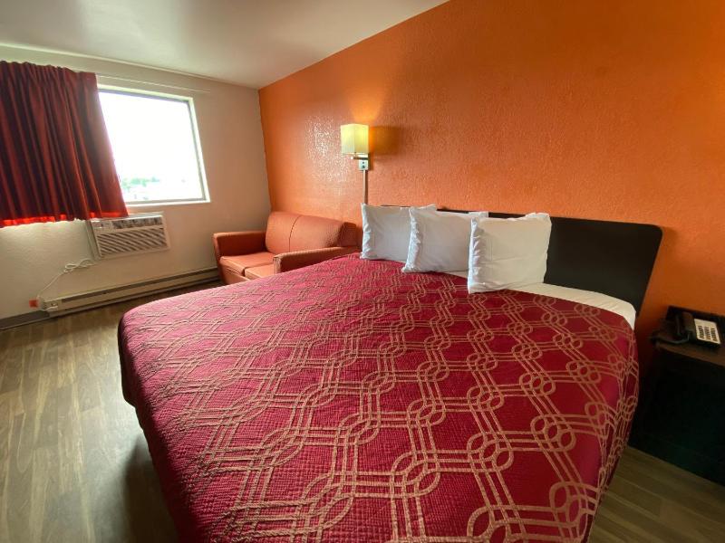 King Room image 1
