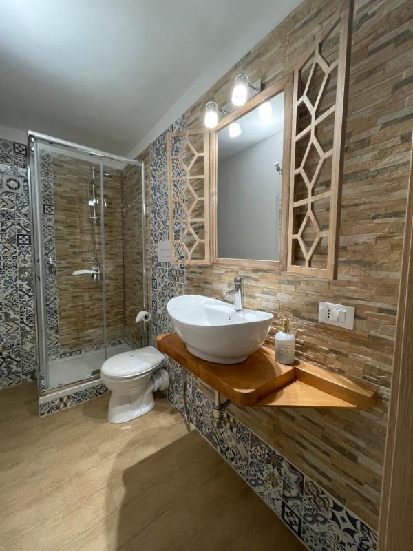 Double Room image 2
