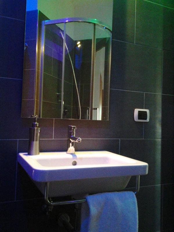 Superior Triple Room image 4