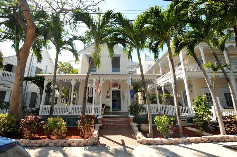 The Palms Hotel - image 38
