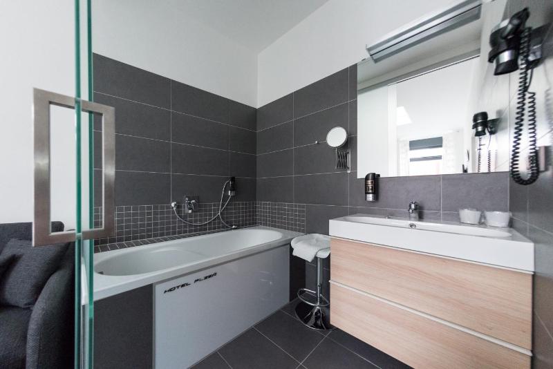 Standard Apartment image 3