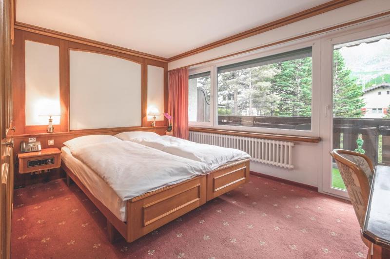 Superior Double Room with Matterhorn View image 1