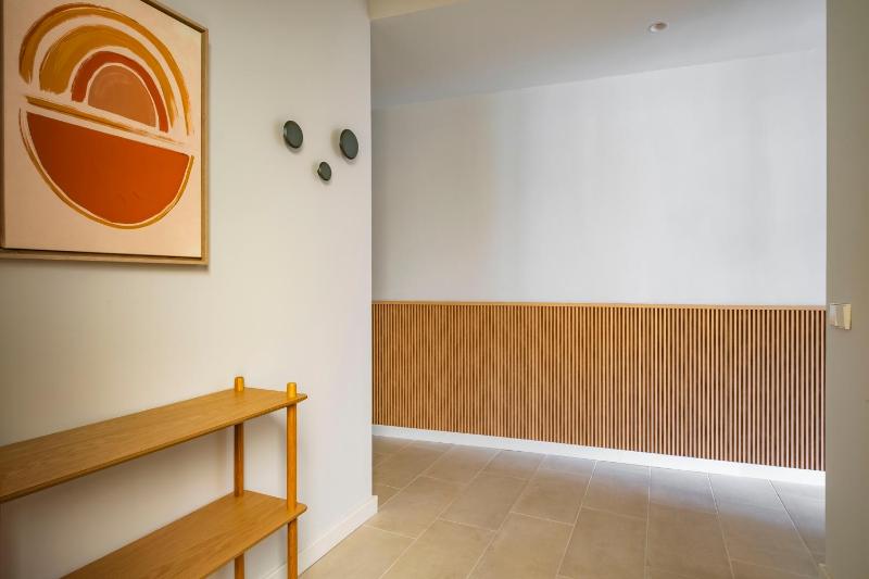 Aspasios Garden Apartments - image 12