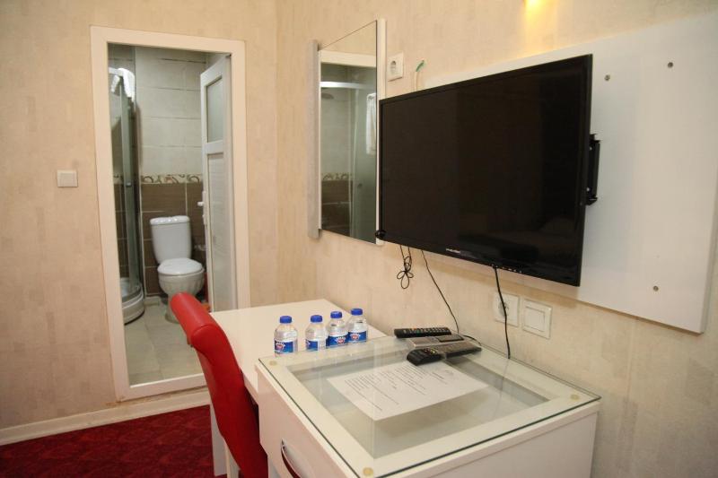Standard Double Room image 1