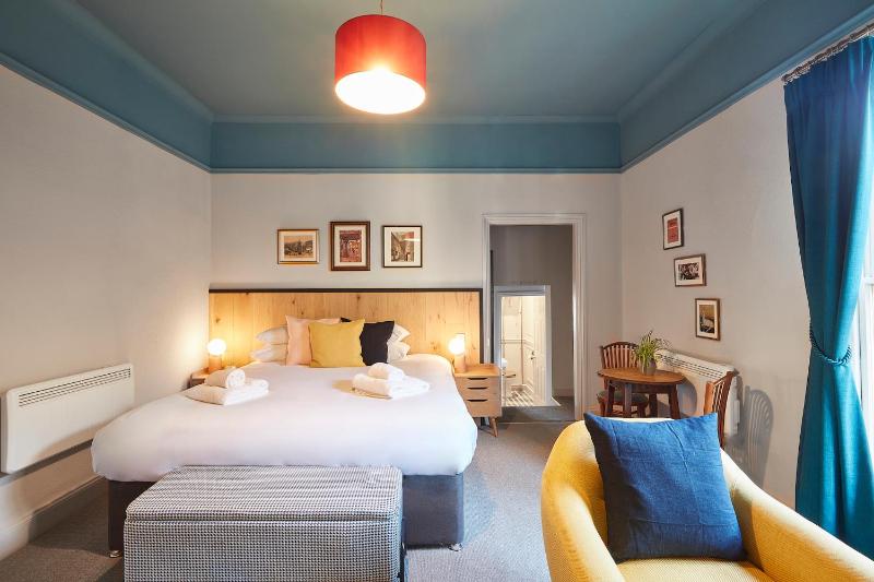 Boutique Deluxe Apartment image 2