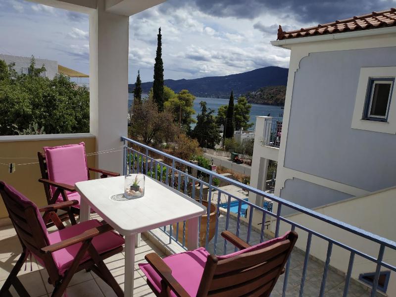 One-Bedroom Apartment with Sea View image 1