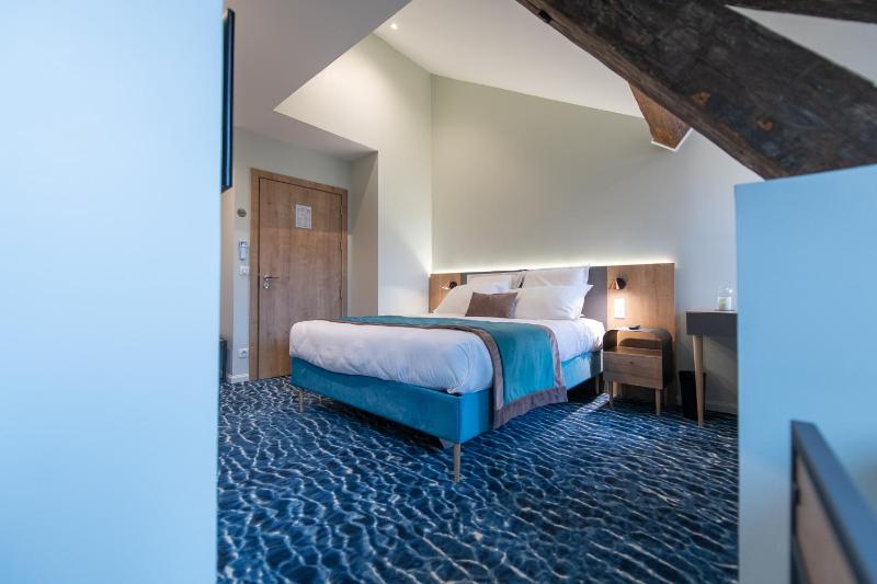 Deluxe Double Room with Shower image 3