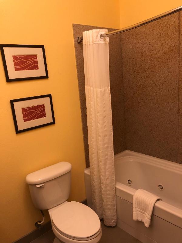 King Room - Non-Smoking image 2